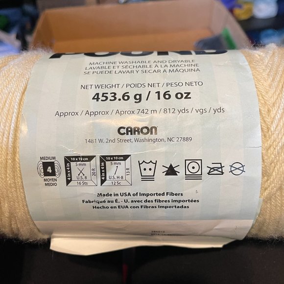 💄 FREE w/ purchase Caron One Pound Yarn acrylic Off White - Picture 2 of 5